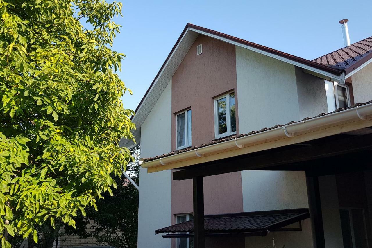 Goratwins Guest House Near Boryspil Airport Hora Exterior foto